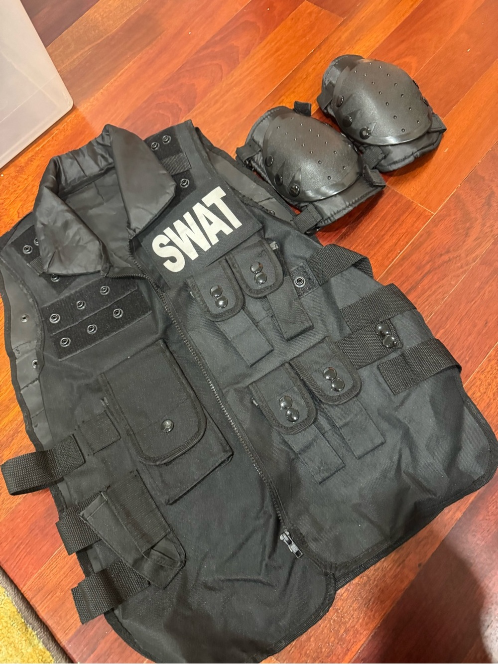 🎃 SWAT Vest and Elbow Pads - Men’s Halloween Costume